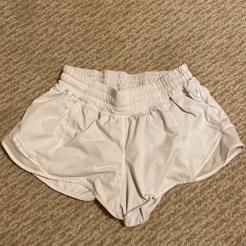 lululemon shorts size 6 reg